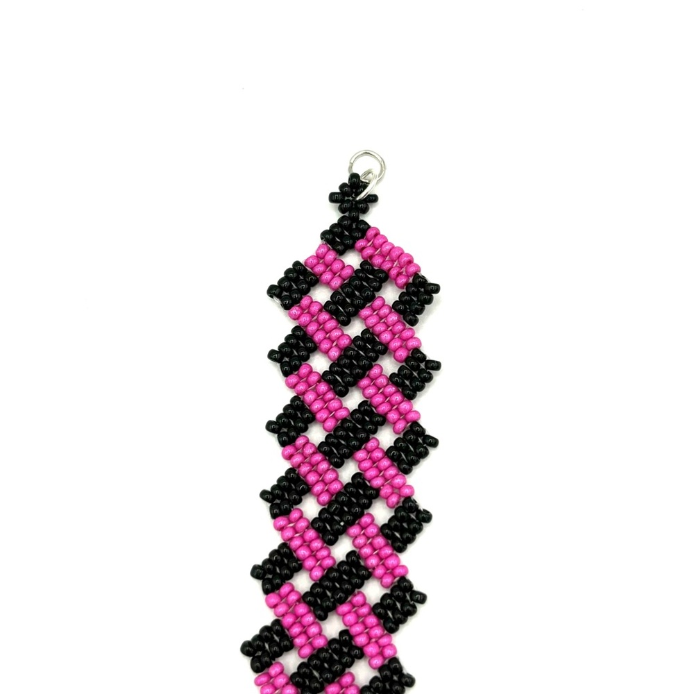 Hand Crafted Basket Weave Beaded Bracelet Fuchsia and Black - Picture 8 of 10